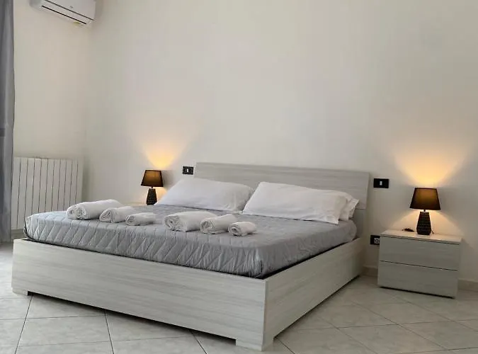La Terrazza Del Sole Апартаменты Менфи