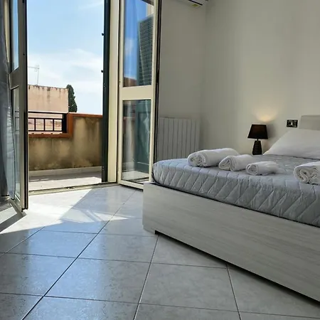 La Terrazza Del Sole דירה